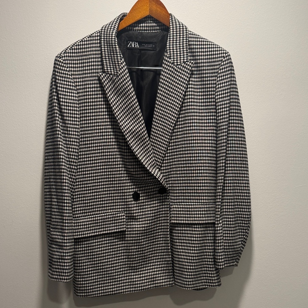 Zara Black and White Blazer